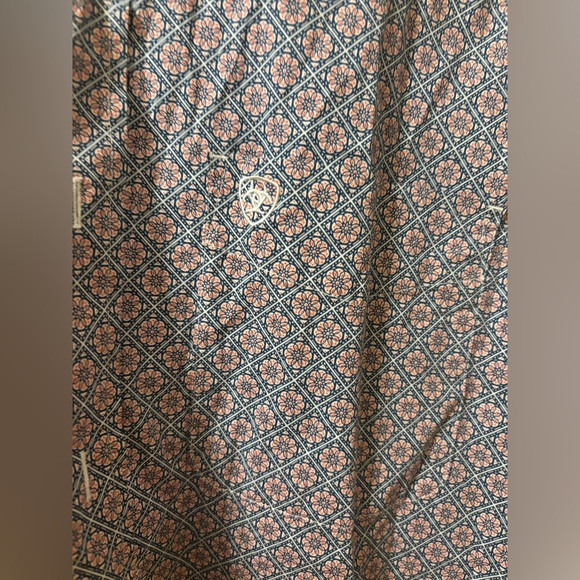 Men’s Ariat Long Sleeve Button Down Size XL - Picture 2 of 5